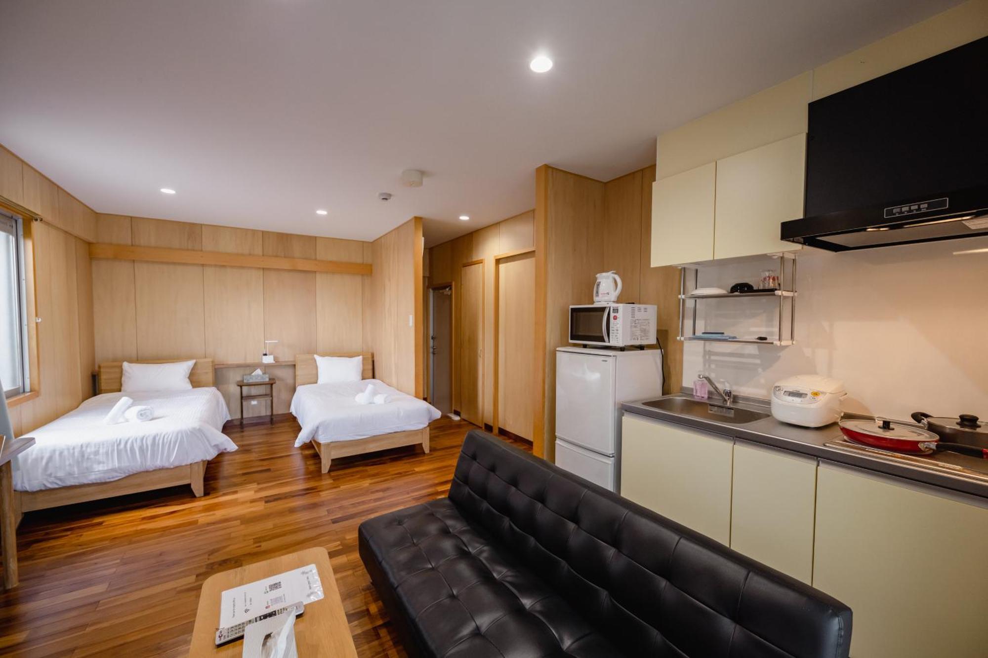 Guest House Kawamitsu Miyakojima  Екстер'єр фото