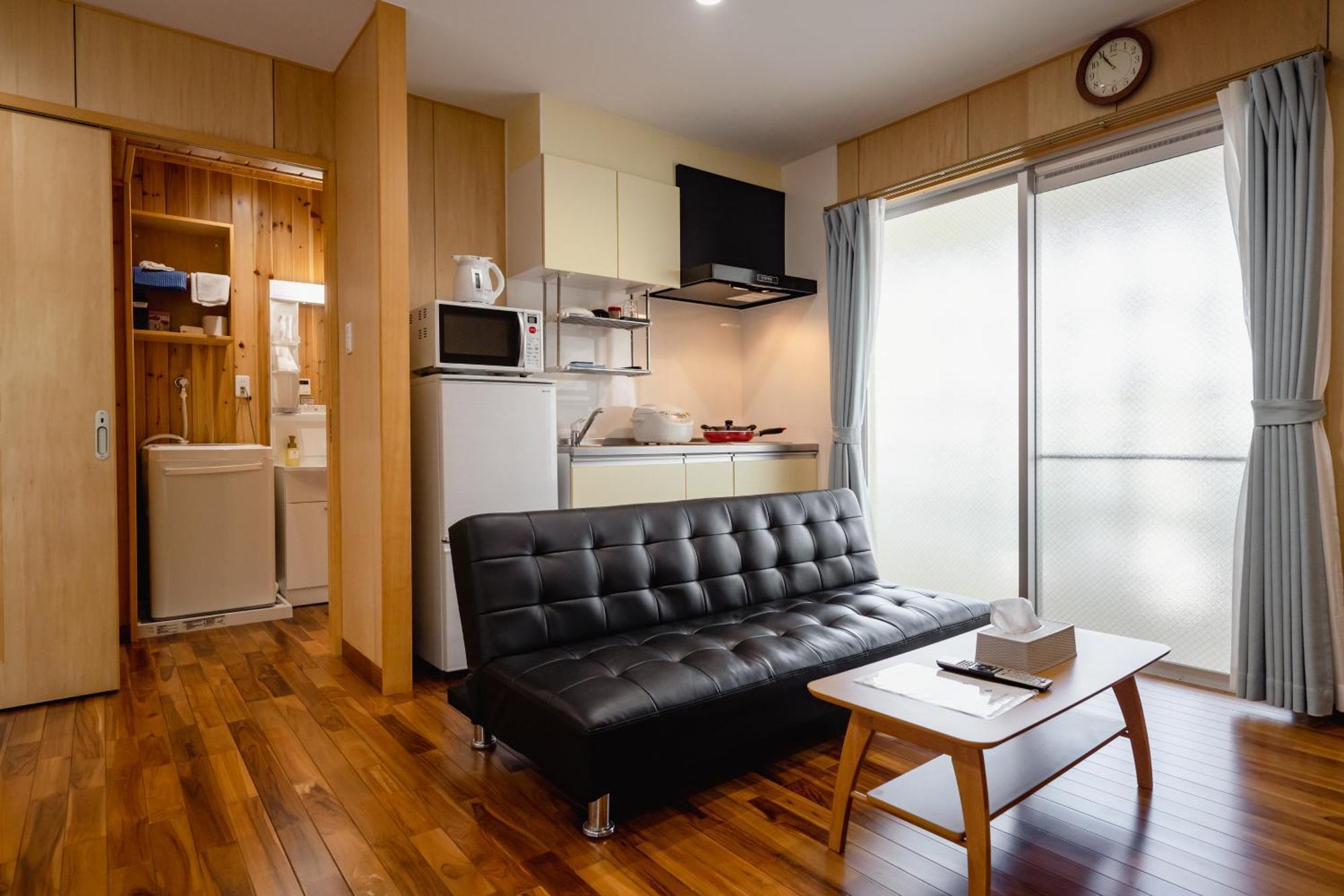 Guest House Kawamitsu Miyakojima  Екстер'єр фото