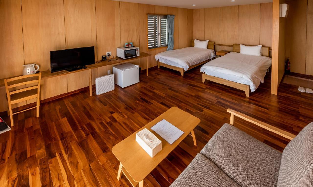 Guest House Kawamitsu Miyakojima  Екстер'єр фото