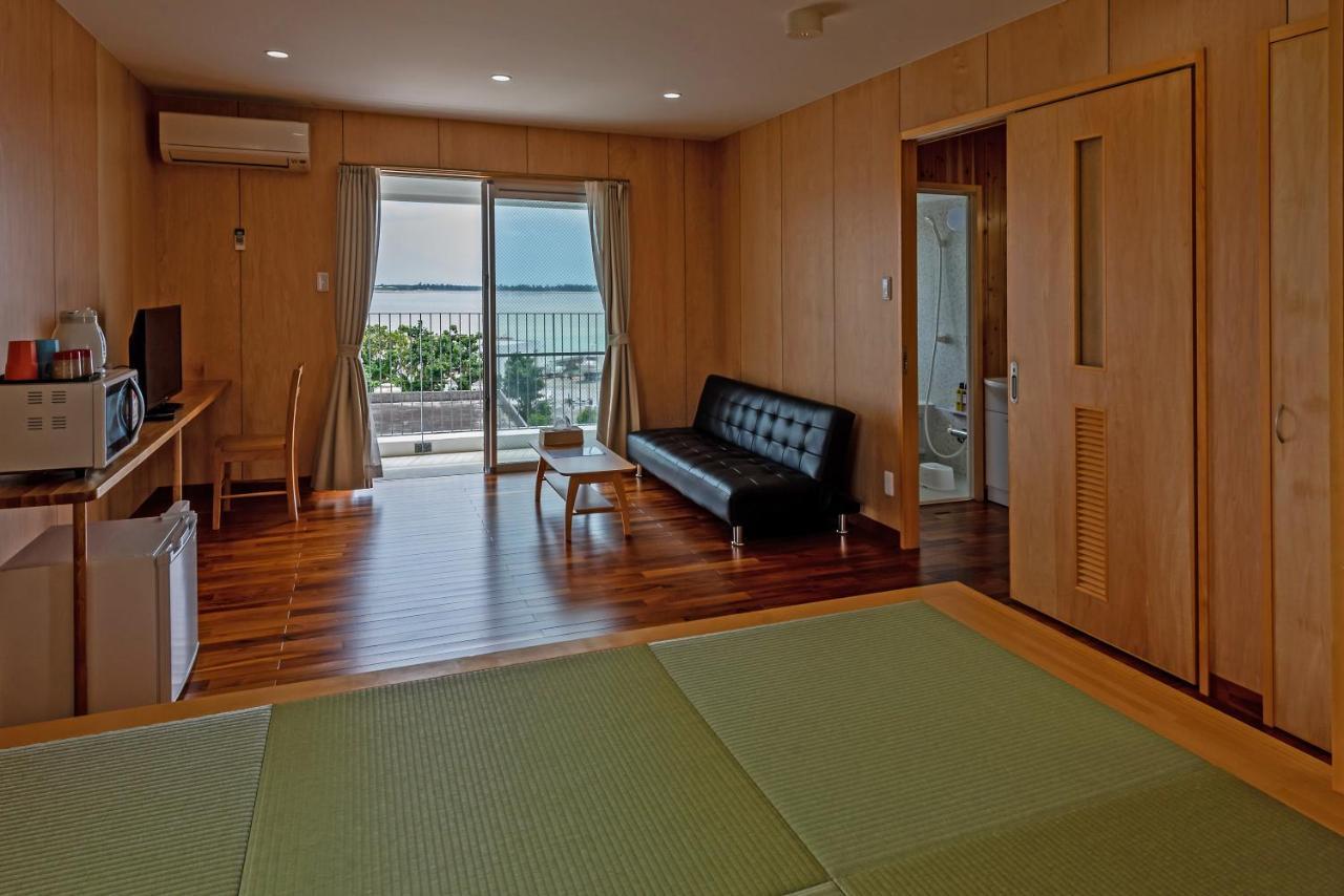 Guest House Kawamitsu Miyakojima  Екстер'єр фото