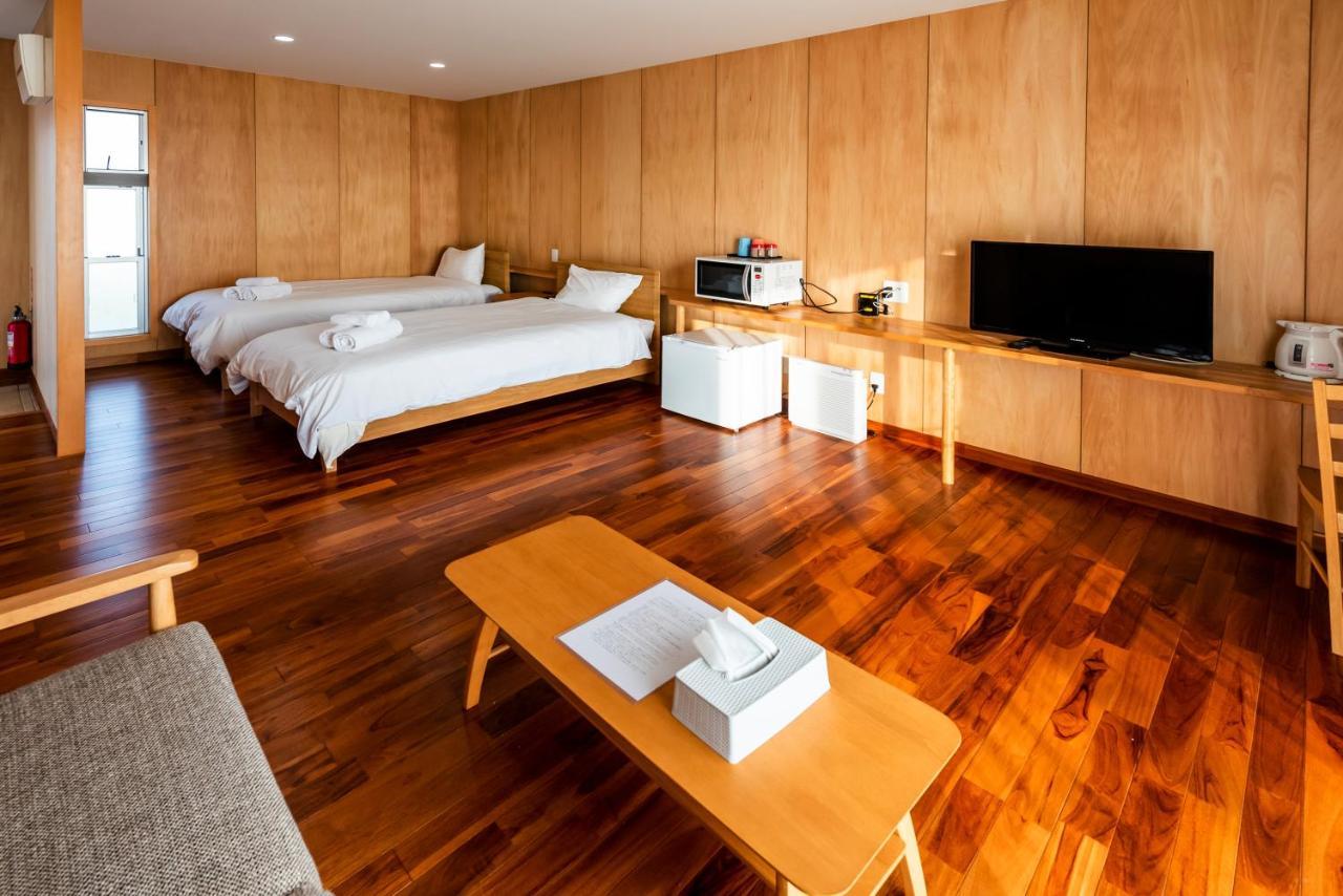 Guest House Kawamitsu Miyakojima  Екстер'єр фото