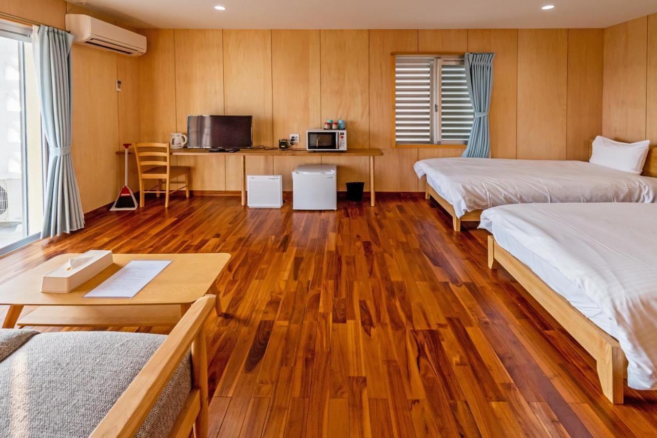 Guest House Kawamitsu Miyakojima  Екстер'єр фото