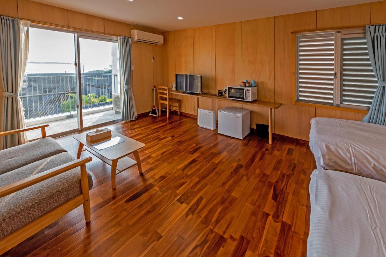 Guest House Kawamitsu Miyakojima  Екстер'єр фото